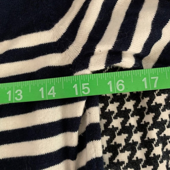 Gap Cardigan Womens Sz M Navy Blue White Striped Sweater Cotton Button - Picture 7 of 8